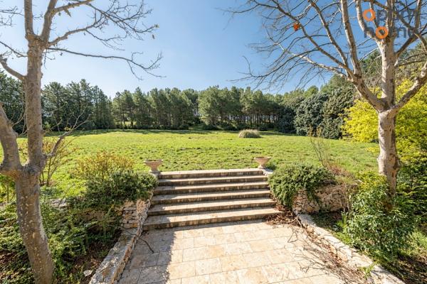 Aix-en-Provence demeure de caractère 18è siècle de 280 m2 ur 7880 m2