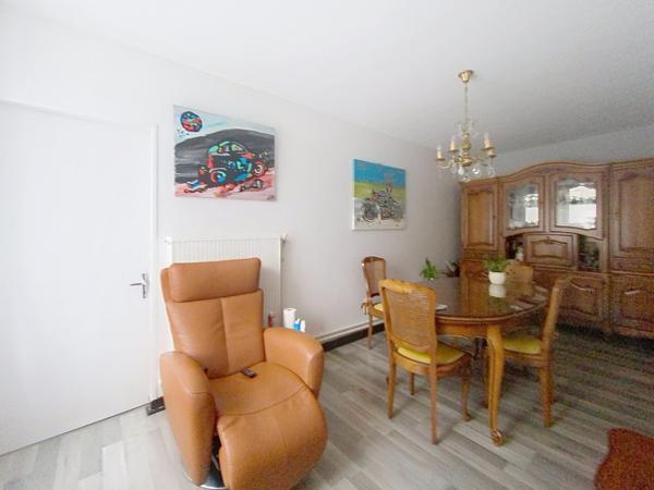 À vendre - Maison mitoyenne 2 côtés, 3 pièces située à Savigné-sur-Lathan (37340)