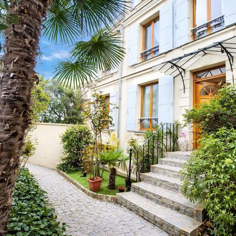 Puteaux (92800) IMMEUBLE / MAISON - PUTEAUX / LES BERGERES 350 m² Garage et 2 parking
