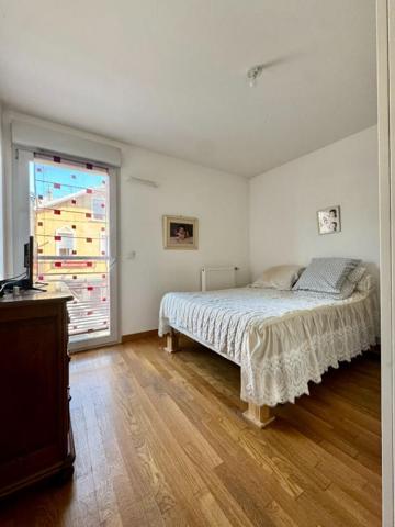 Appartement T3 récent avec balcon et garage Secteur recherché de Décines-Charpieu