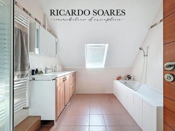 60870 VILLERS-SAINT-PAUL / LONGÈRE RÉNOVÉE / 213m² au sol / GRAND SÉJOUR 60m² / 4 CHAMBRES / TERRAIN 834m²