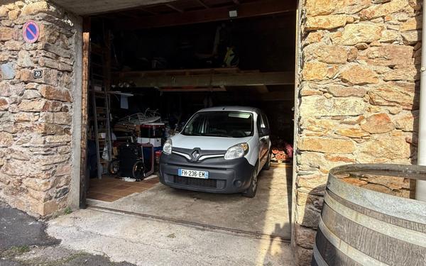 Stationnement à vendre    100 m2 Saint-Gervais-sur-Mare