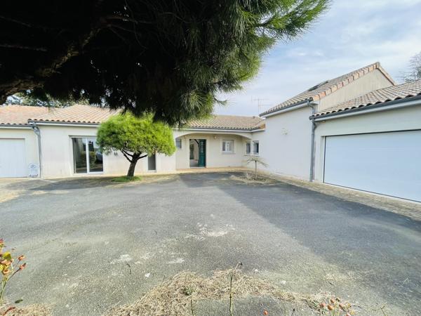 Montamisé (86360) MAISON DE CHARME