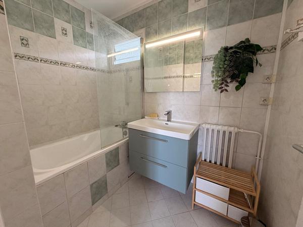 Appartement Lumineux Type T4 avec Cave Privative - MONT SAINT AIGNAN
