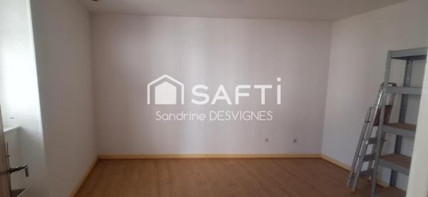 Immeuble 110 m² : appart + local commercial