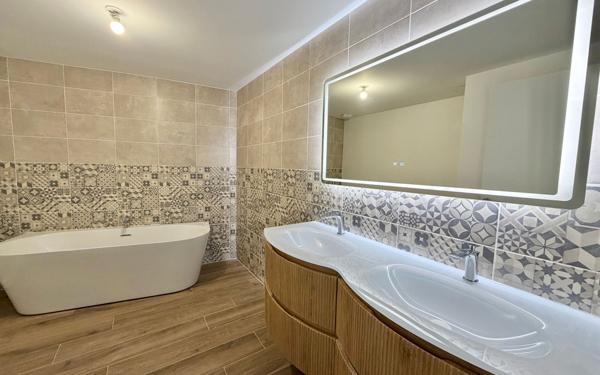 Maison à vendre    7 pièces •  Bordeaux