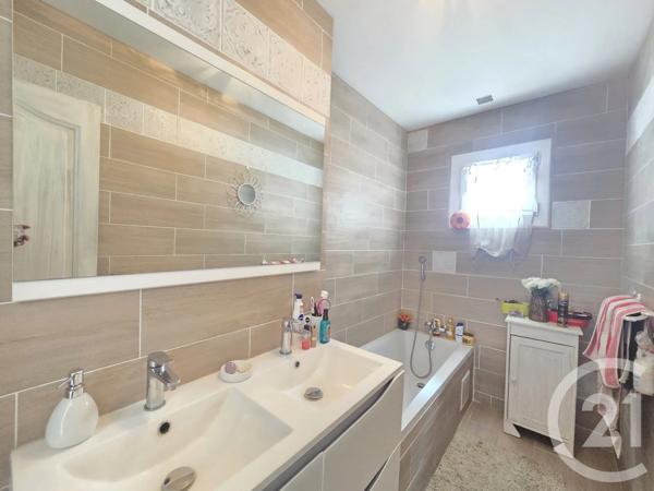 Maison à vendre  4 pièces - 120 m 2   LA FARLEDE  - 83