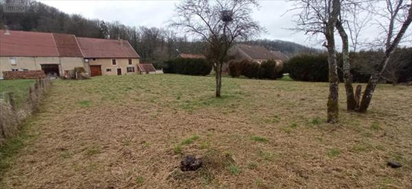 Terrain à Batir à vendre à Villegusien-le-Lac en Haute-Marne (52190), ref : 020/1211