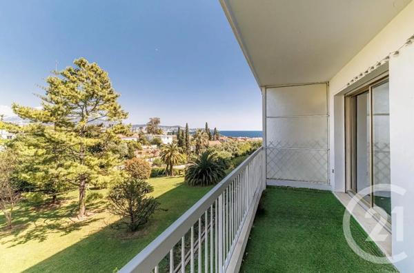 Appartement F3 à vendre  3 pièces - 68 m 2   NICE  - 06