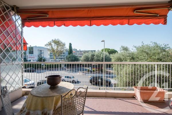 Appartement F3 à vendre  3 pièces - 68 m 2   NICE  - 06