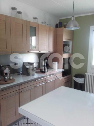 Location 3 Pieces 59 60880 Jaux 43 0745 01 0001