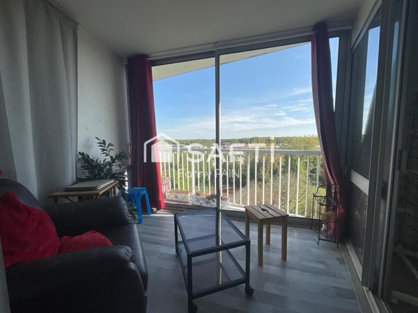 Appartement en duplex très spacieux avec 3 chambres, une place de parking en sous sol avec une cave