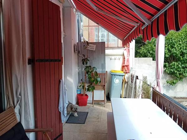 Vente                                                      Maison
                        
                     3 pièces                      104 m2                     à Carmaux