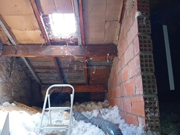 Vente                                                      Maison
                        
                     3 pièces                      104 m2                     à Carmaux