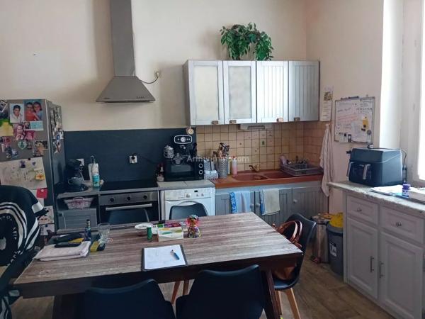 Vente                                                      Maison
                        
                     3 pièces                      104 m2                     à Carmaux