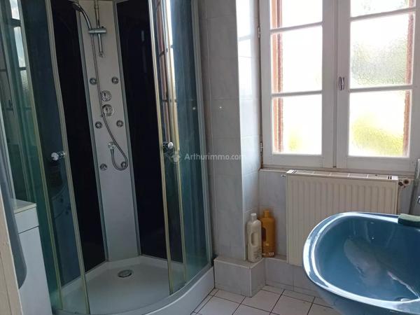 Vente                                                      Maison
                        
                     3 pièces                      104 m2                     à Carmaux