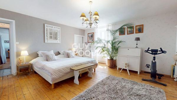 A Vendre Maison en pierre (124 m²) et gîte (27 m²) au Sud de BAYEUX.