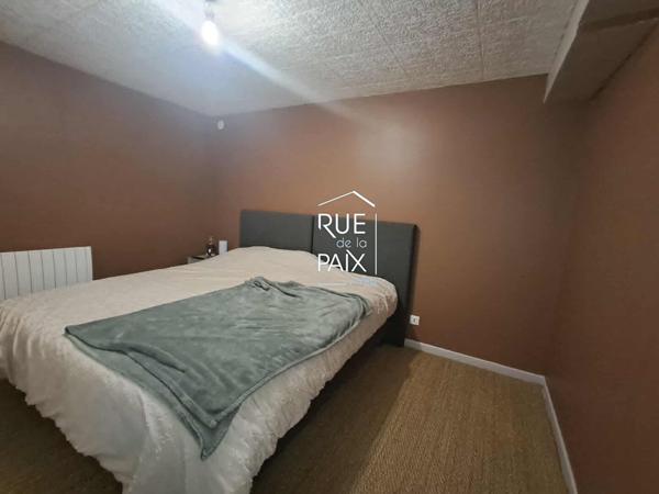 86530 NAINTRE PROPRIÉTÉ FAMILIALE D'EXCEPTION PLUS DE 200 m² HABITABLES 11 222 m² DE TERRAIN ? DOUBLE HABITATION POSSIBLE