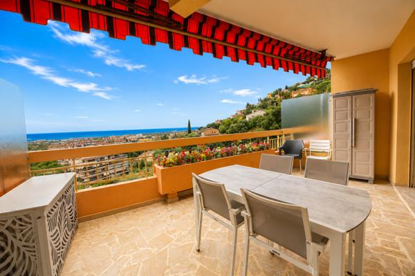 MANDELIEU-LA-NAPOULE - DERNIER ÉTAGE - VUE MER PANORAMIQUE - TERRASSE PLEIN SUD - PISCINE - GARAGE