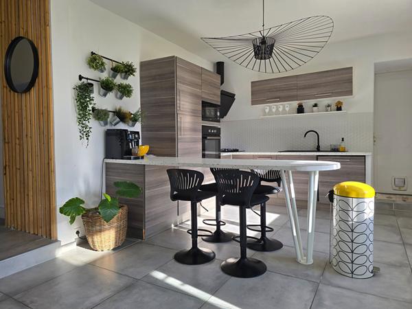 Maison familiale chambre en RDC + grange et garage