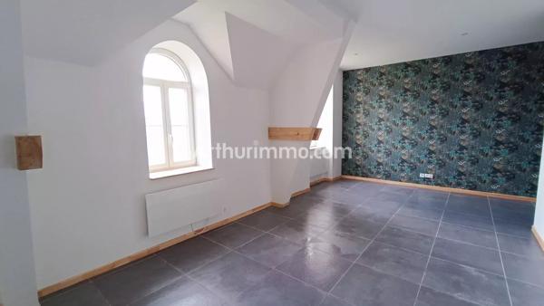 Location Appartement 5 pièces 98 m2 à Lons-le-Saunier
