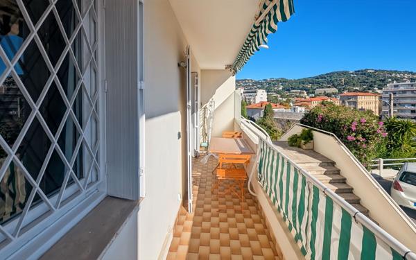 Appartement à louer    2 pièces • 42,07 m2 Cannes