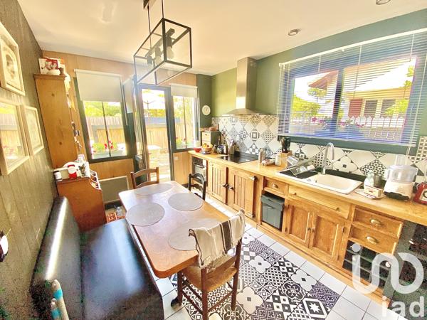 Maison à vendre 8 pièces 140 m² Saint-Julien-en-Born