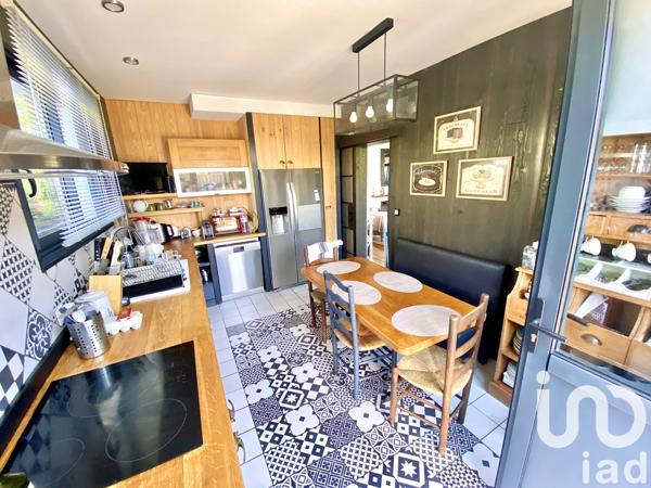 Maison à vendre 8 pièces 140 m² Saint-Julien-en-Born