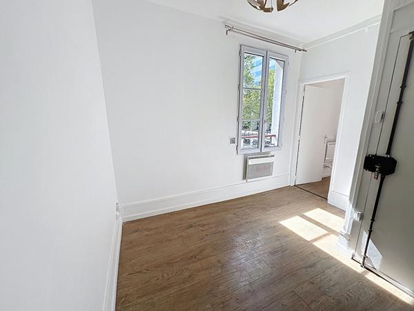 Appartement Paris 2 pièces