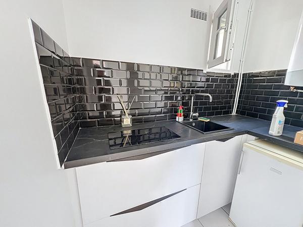 Appartement Paris 2 pièces