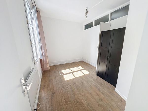 Appartement Paris 2 pièces