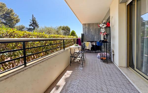 Appartement à vendre    4 pièces • 77 m2 Nice