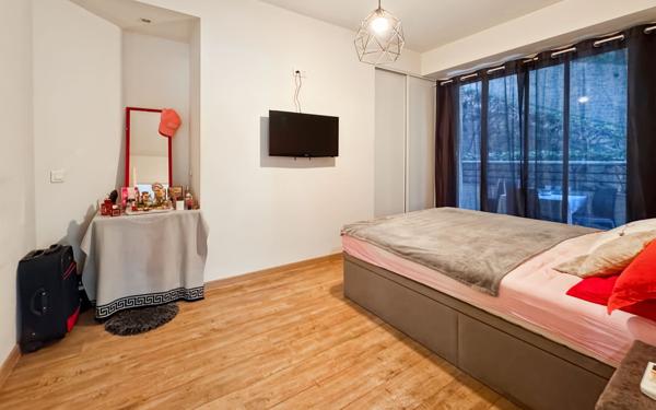 Appartement à vendre    4 pièces • 77 m2 Nice