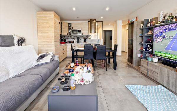 Appartement à vendre    4 pièces • 77 m2 Nice