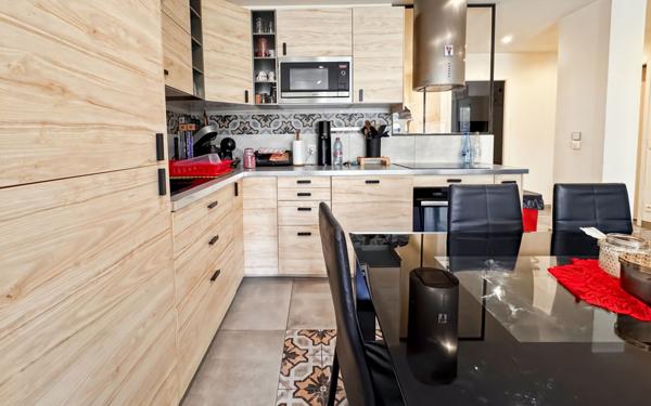 Appartement à vendre    4 pièces • 77 m2 Nice