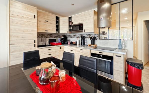 Appartement à vendre    4 pièces • 77 m2 Nice