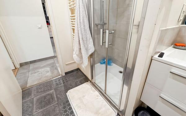 Appartement à vendre    4 pièces • 77 m2 Nice