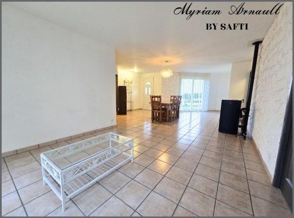 Maison plain-pied, 3 chambres, Garage, Panneaux photovoltaïques, La Souterraine