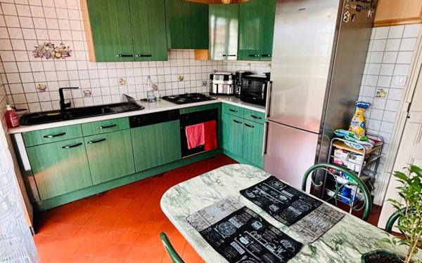 Maison à vendre    4 pièces •  Stains