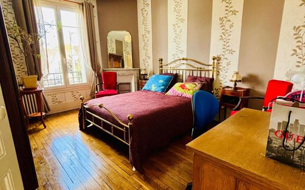 Maison à vendre    4 pièces •  Stains