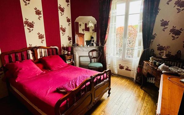 Maison à vendre    4 pièces •  Stains