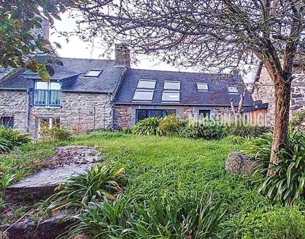 Maison en pierre de caractère ,115 m² , 3 chambres , Garage , Jardin , À proximité des plages de Saint-Quay-Portrieux