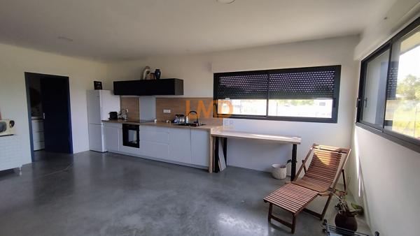 Local commercial ou entrepôt avec bureaux 120 m2