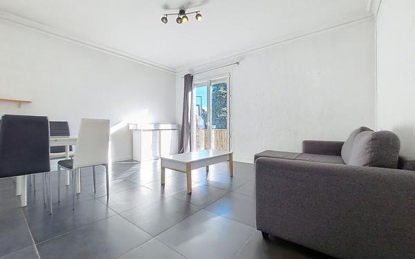 Appartement à vendre    2 pièces • 47 m2 Nice