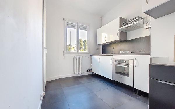 Appartement à vendre    2 pièces • 47 m2 Nice