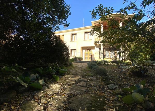 Maison à vendre    7 pièces •  Carpentras