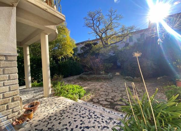 Maison à vendre    7 pièces •  Carpentras