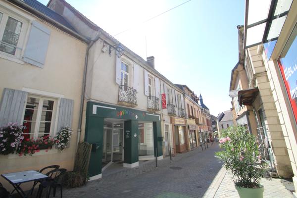 Bourbon-Lancy (71140) Immeuble de rapport à vendre