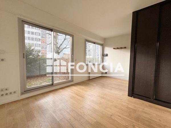 Location Local commercial 1 pièce 23.02 m² - 128 RUE HOUDAN Sceaux 92330