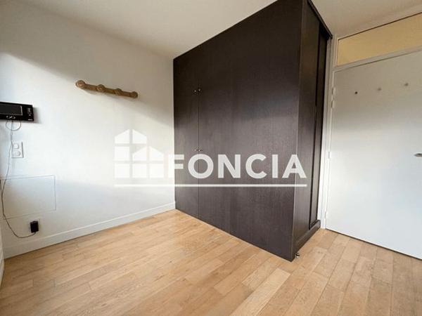 Location Local commercial 1 pièce 23.02 m² - 128 RUE HOUDAN Sceaux 92330